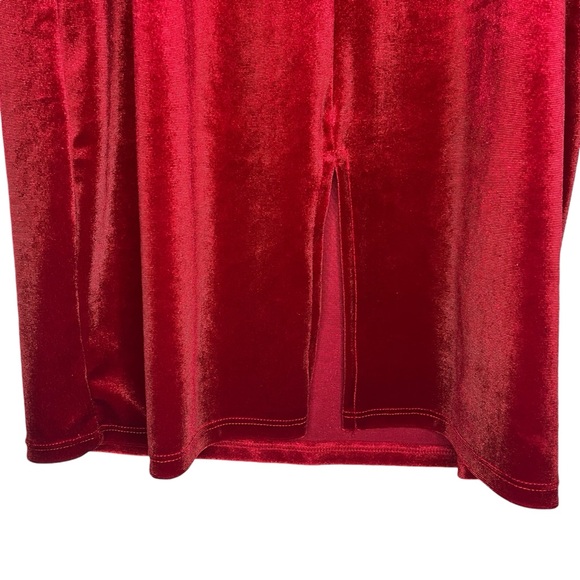 Red Velvet Gold Chain Strap Mini Dress - Picture 15 of 16